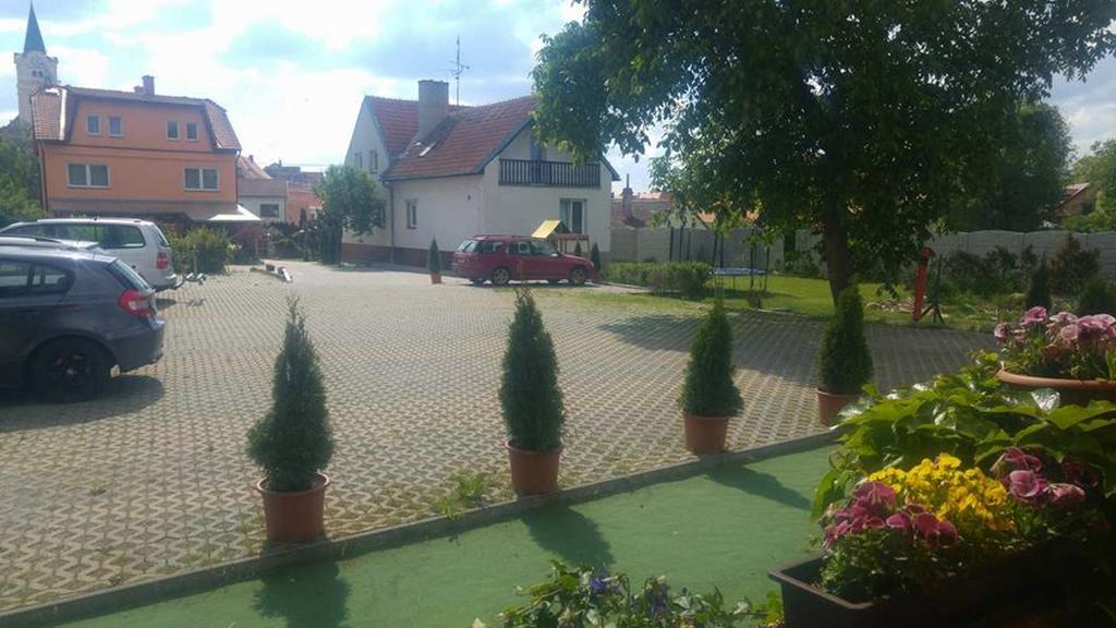 Privat Bohemia Hotel Satov Exterior photo